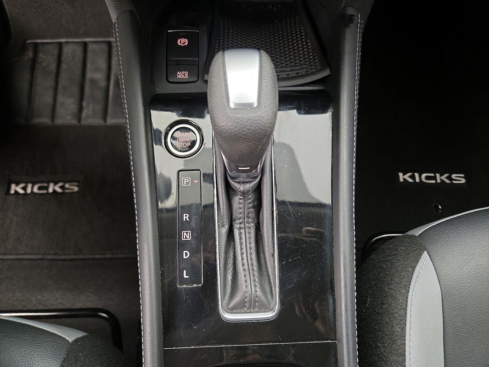 2023 Nissan Kicks SR - Photo 18