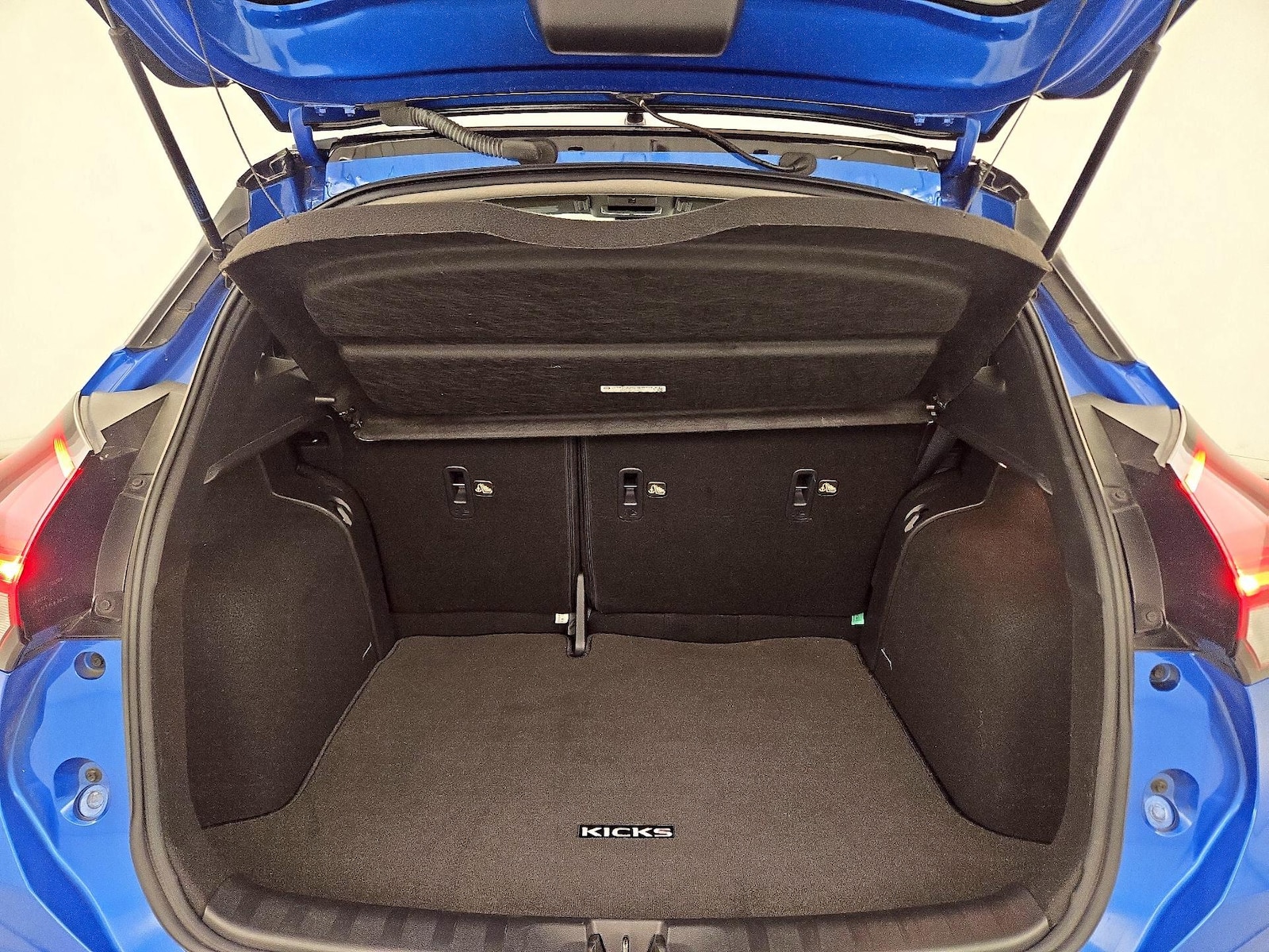 2023 Nissan Kicks SR - Photo 21