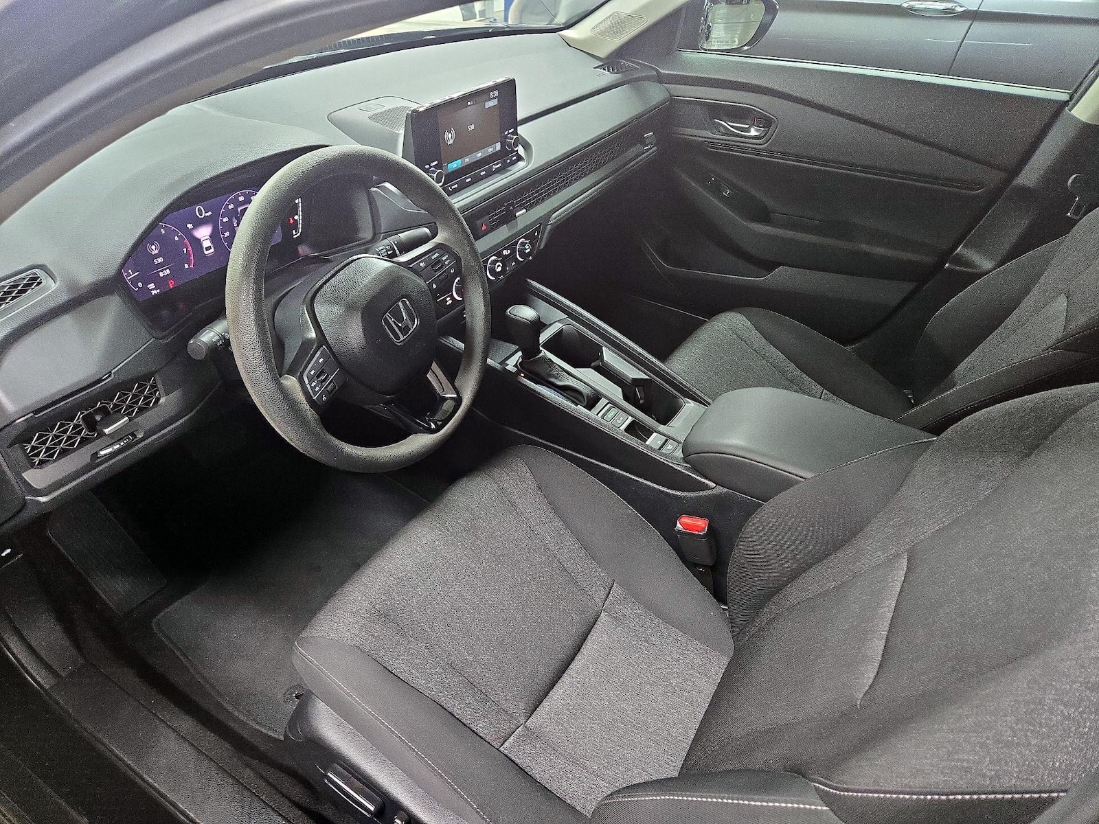 2025 Honda Accord SE - Photo 12