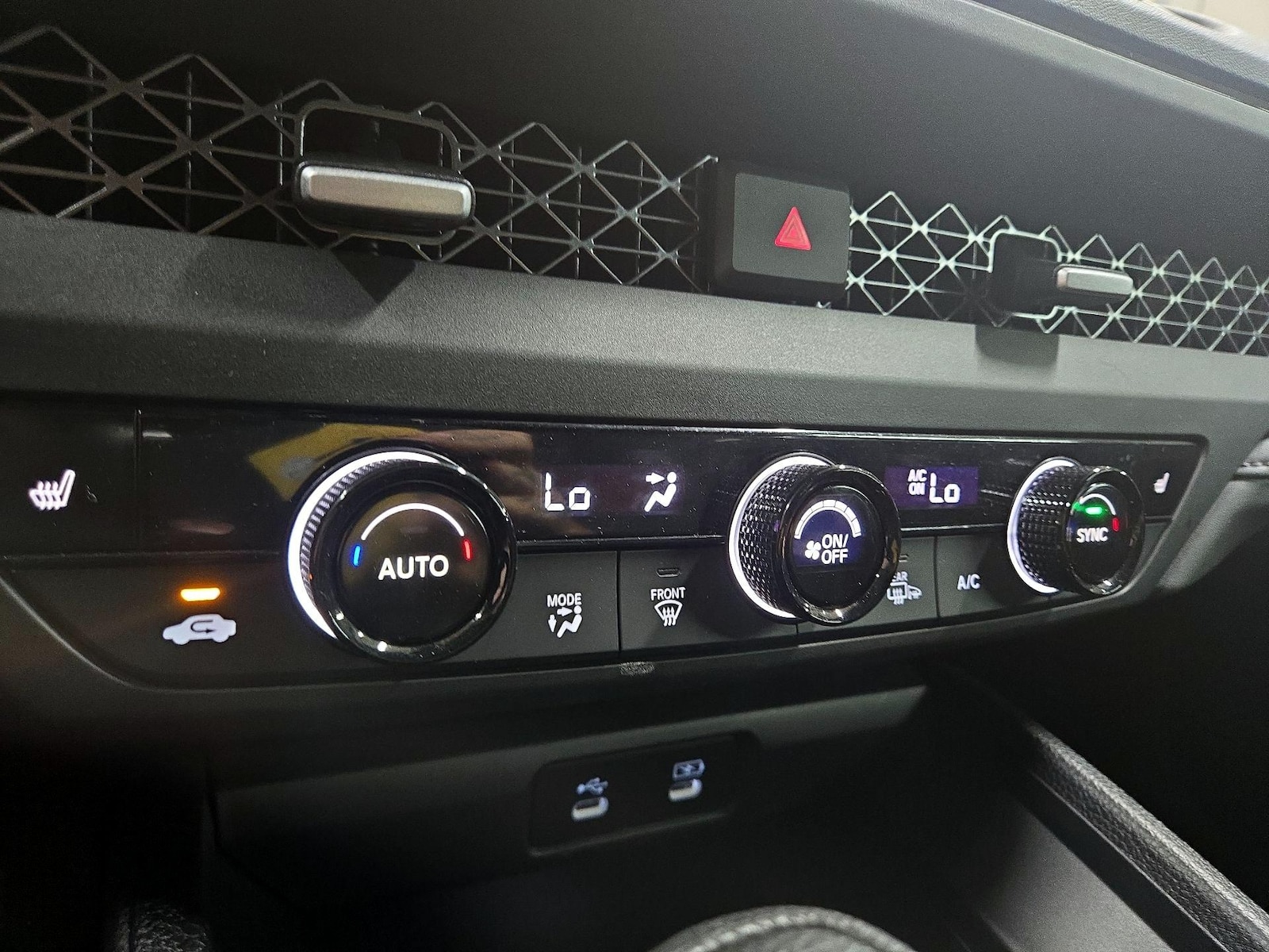 2025 Honda Accord SE - Photo 16