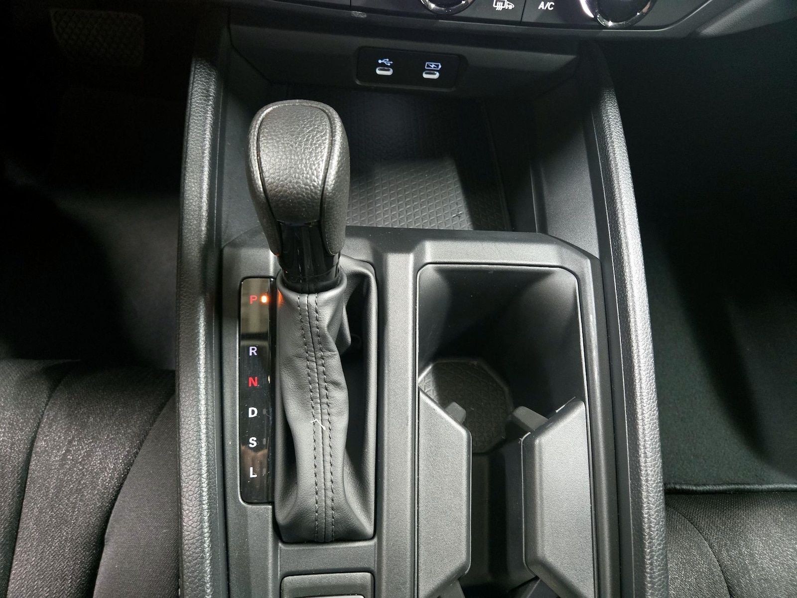 2025 Honda Accord SE - Photo 17