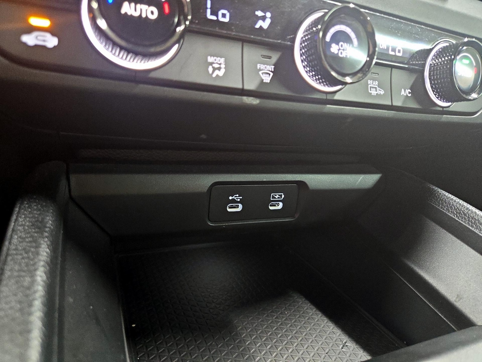 2025 Honda Accord SE - Photo 18