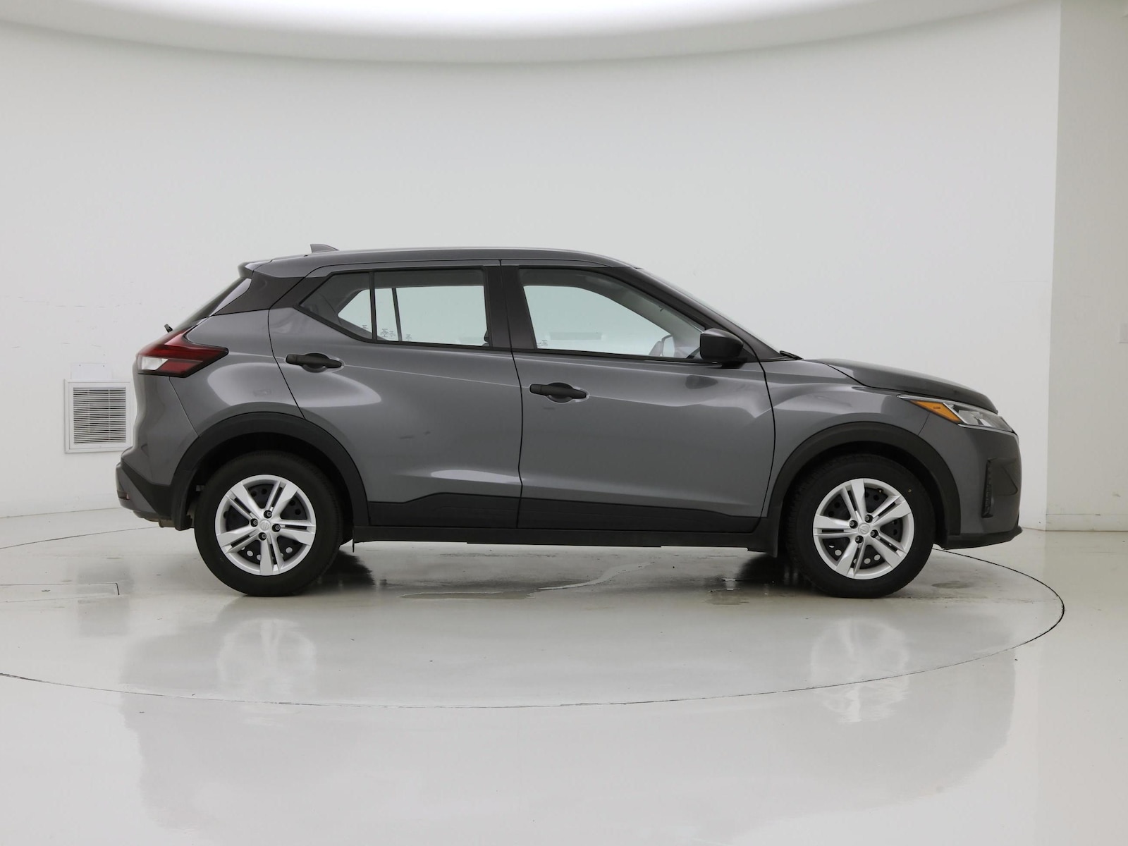 2025 Nissan KICKS PLAY Base - Photo 8