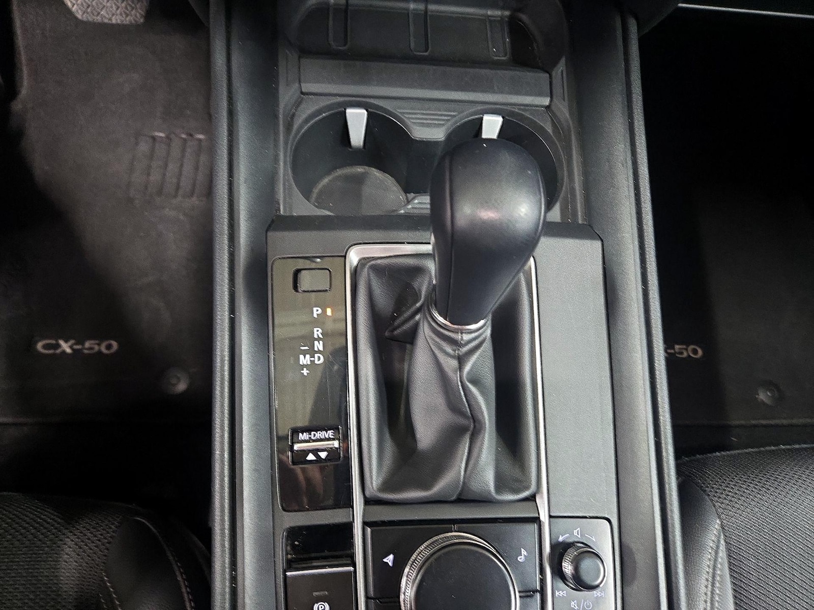 2025 Mazda CX-50 Premium - Photo 18