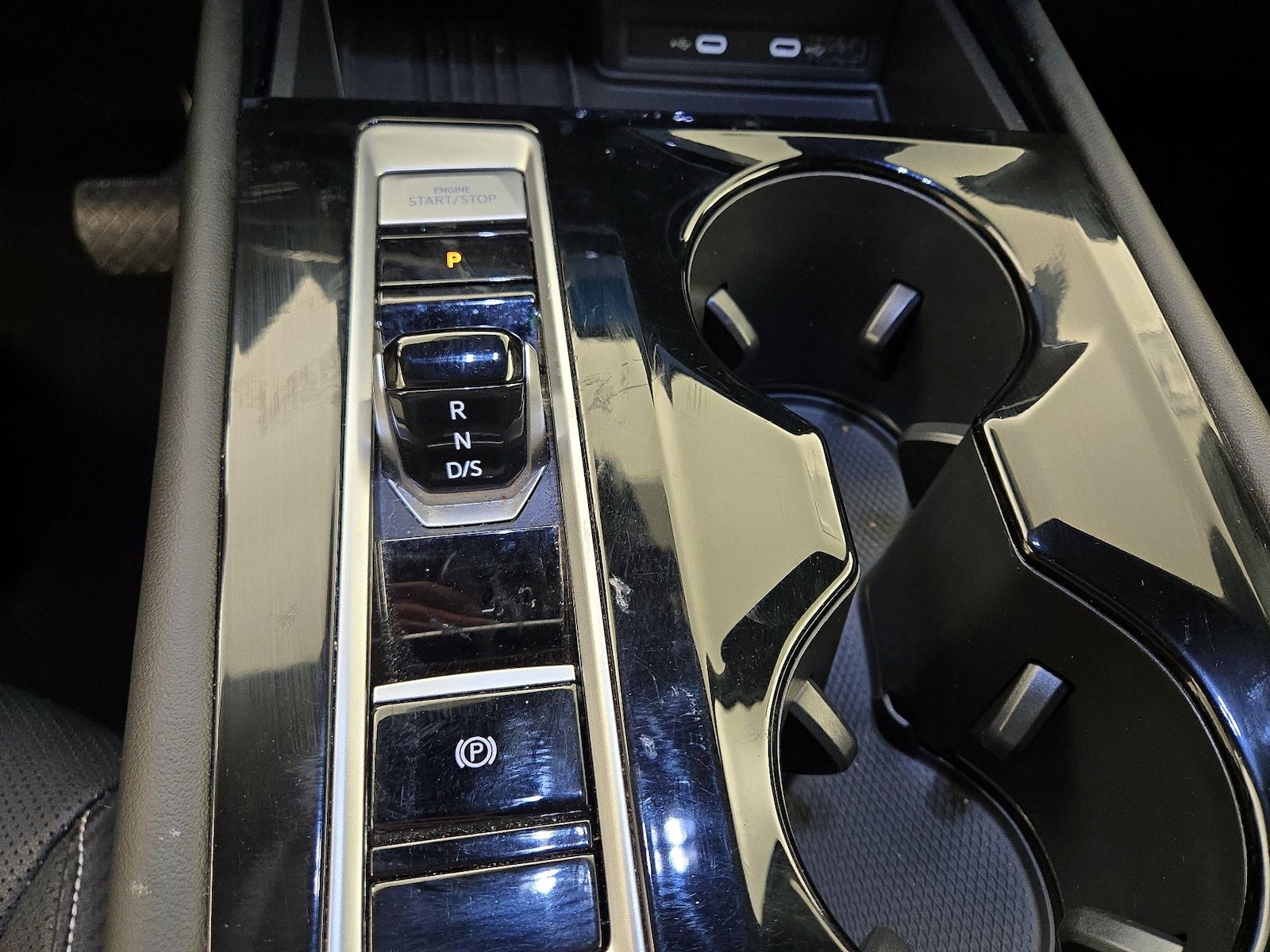 2025 Volkswagen Atlas Cross Sport SE w/Tech - Photo 18