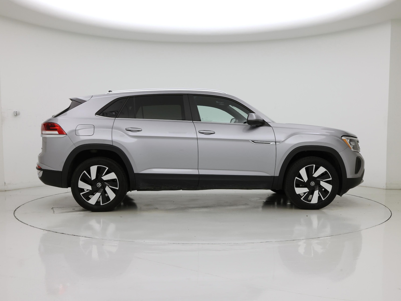 2025 Volkswagen Atlas Cross Sport SE w/Tech - Photo 8