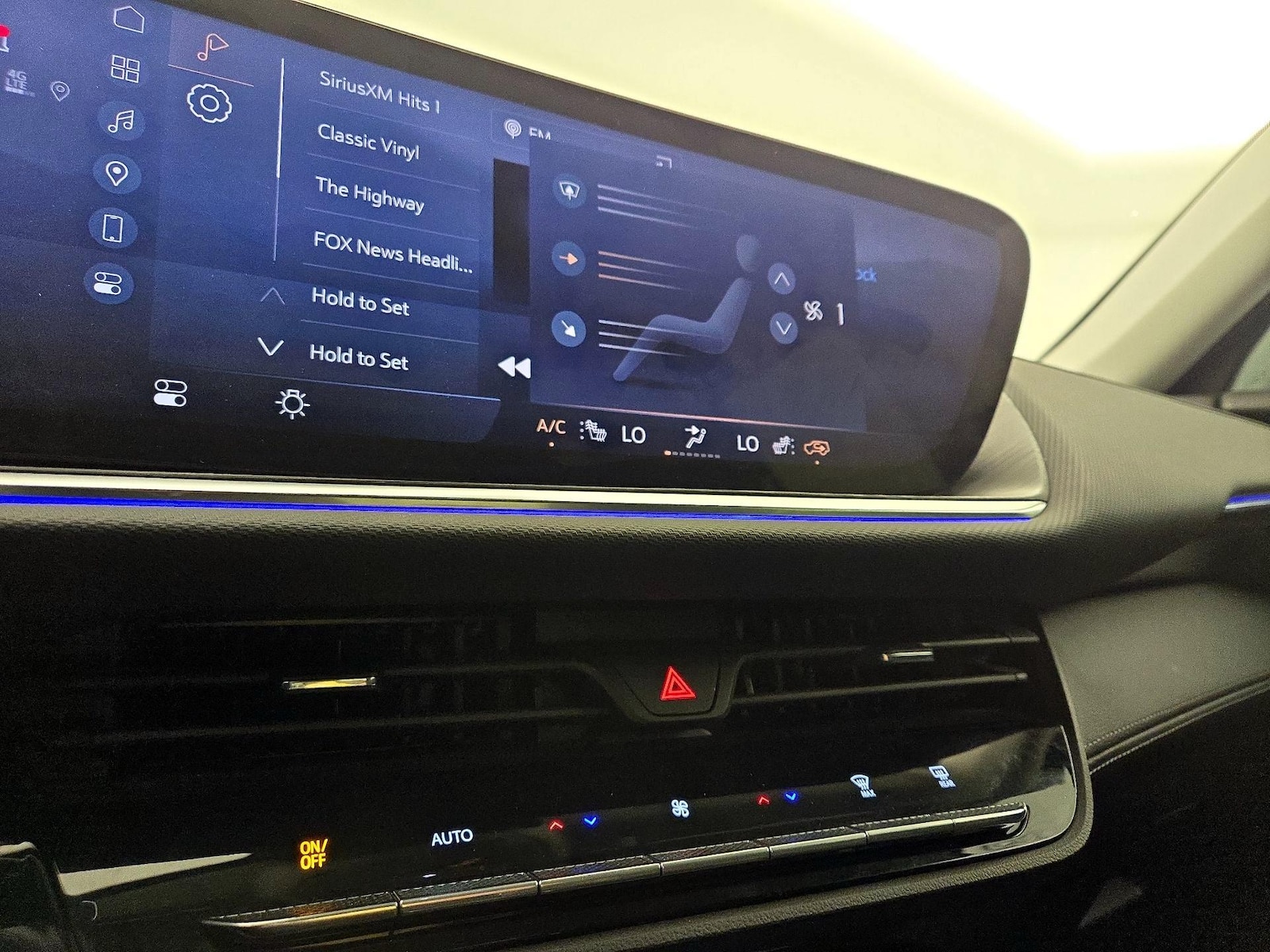 2025 Buick Envision Preferred - Photo 17