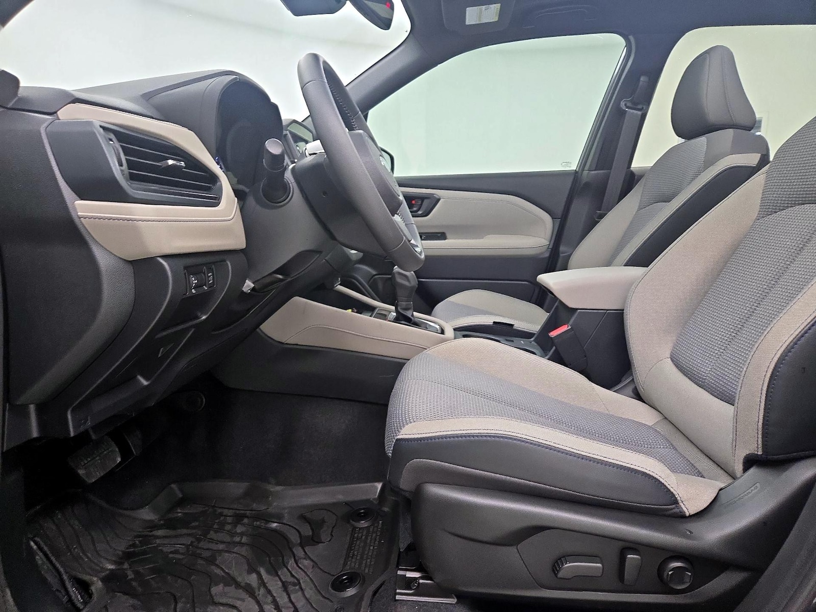 2025 Subaru Forester Premium - Photo 12