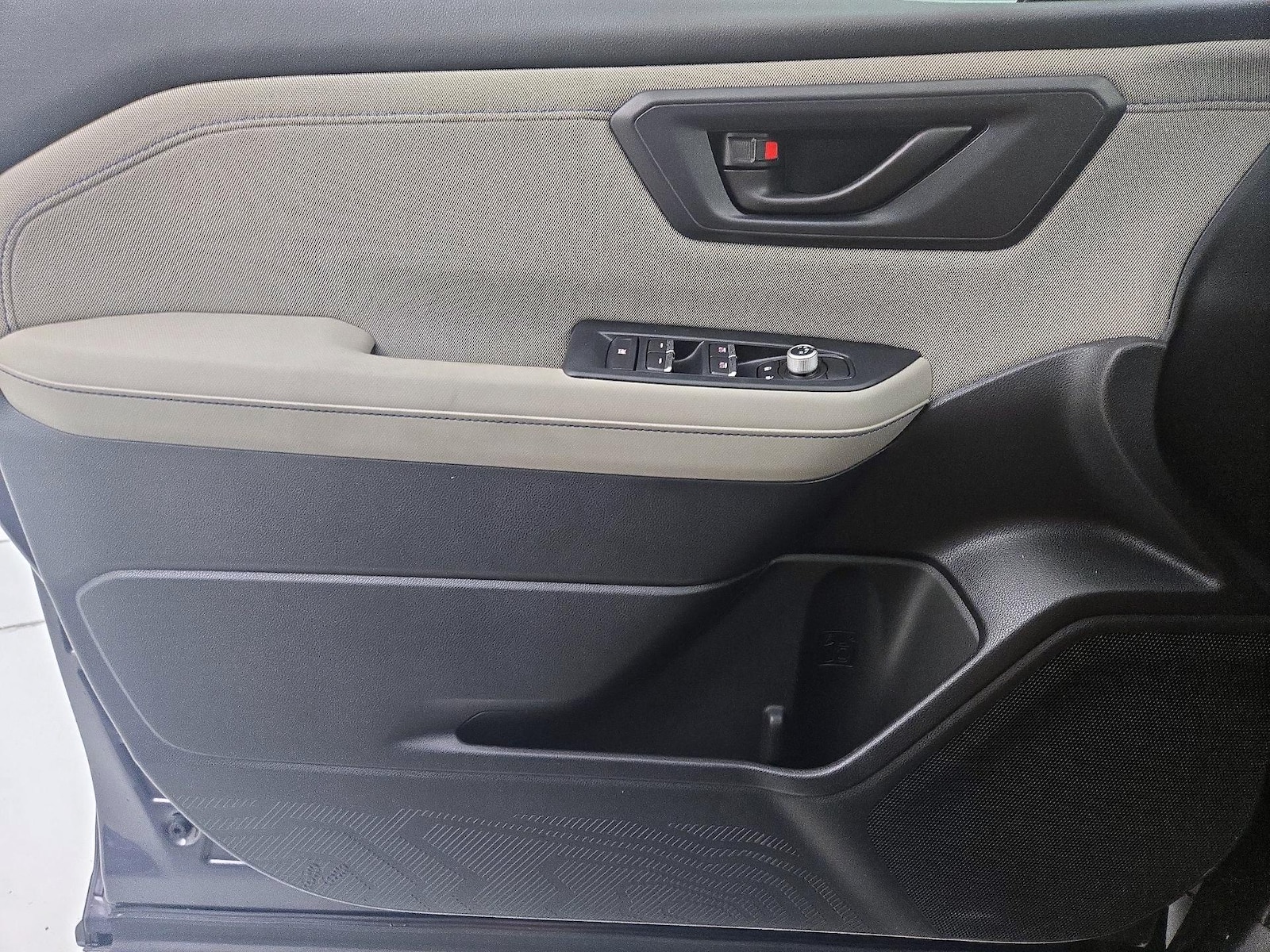 2025 Subaru Forester Premium - Photo 13