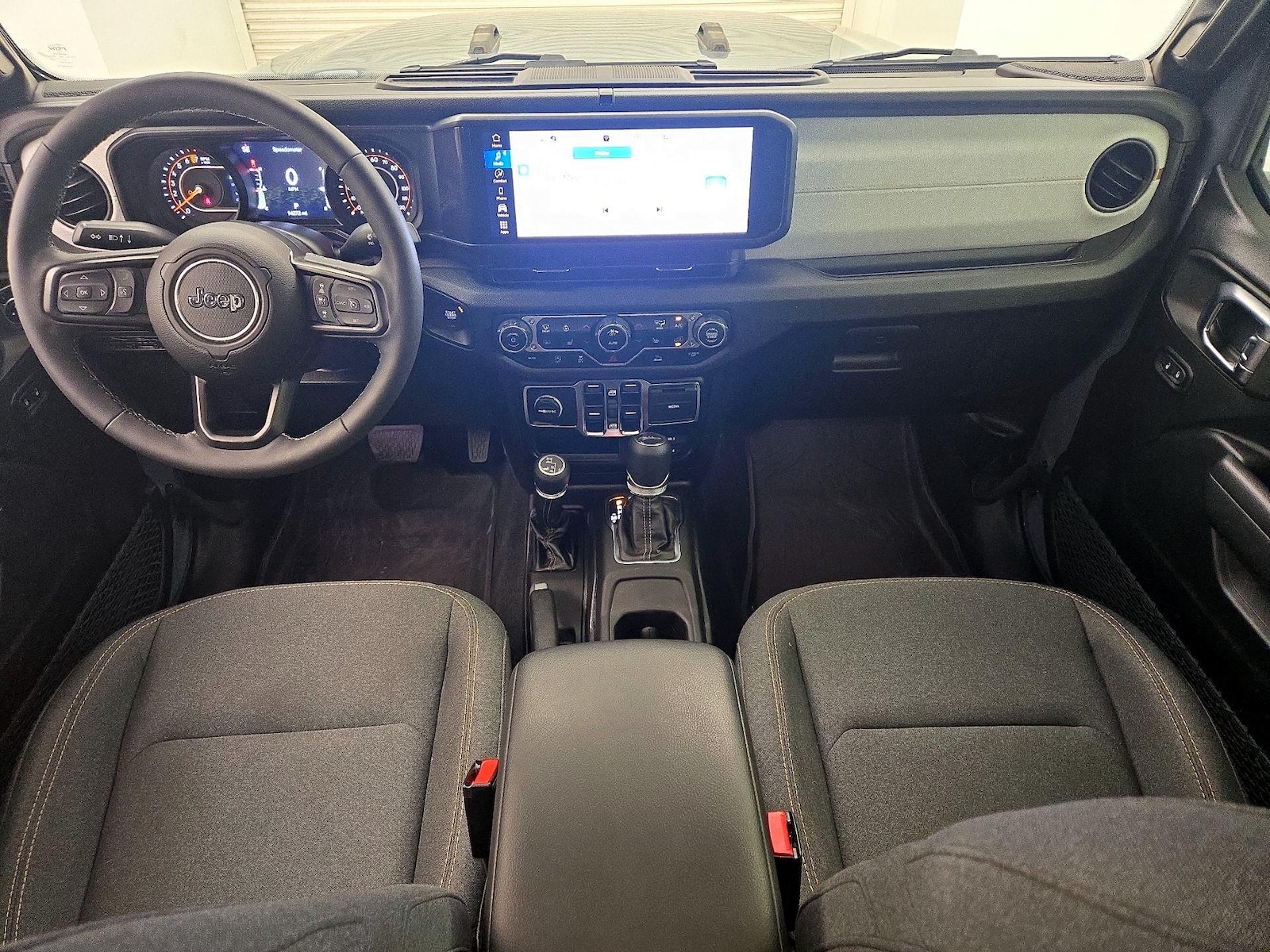 Apple CarPlay® & Android Auto™