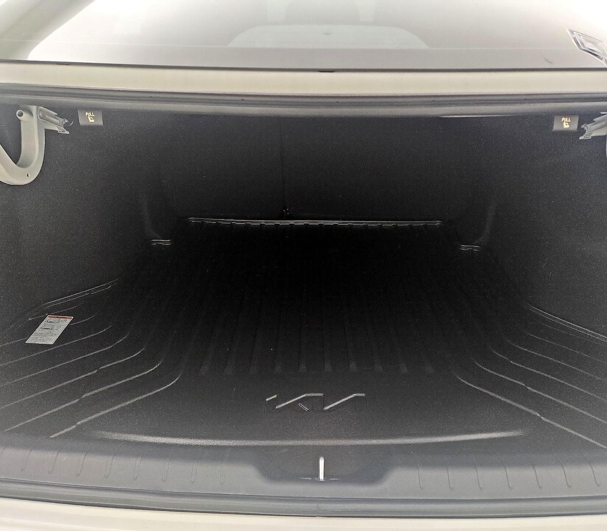 Trunk/Cargo (Seats Up)