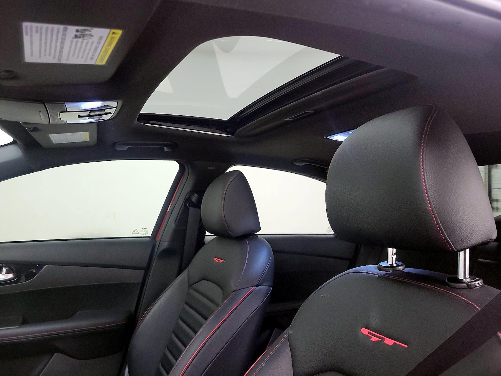 Sunroof(s) & Overhead Airbags