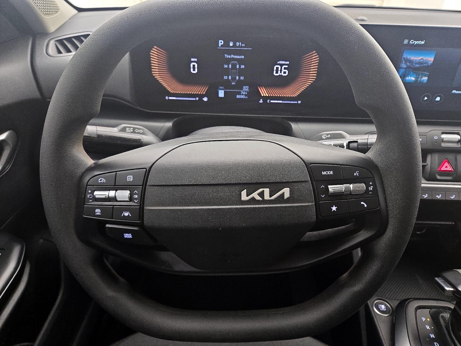 2025 Kia K4 LXS - Photo 11