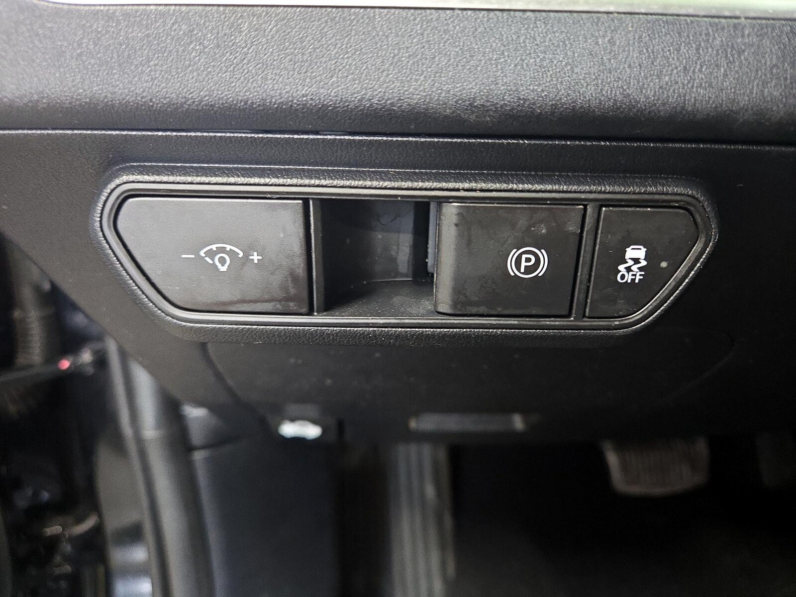 2025 Kia K4 LXS - Photo 14