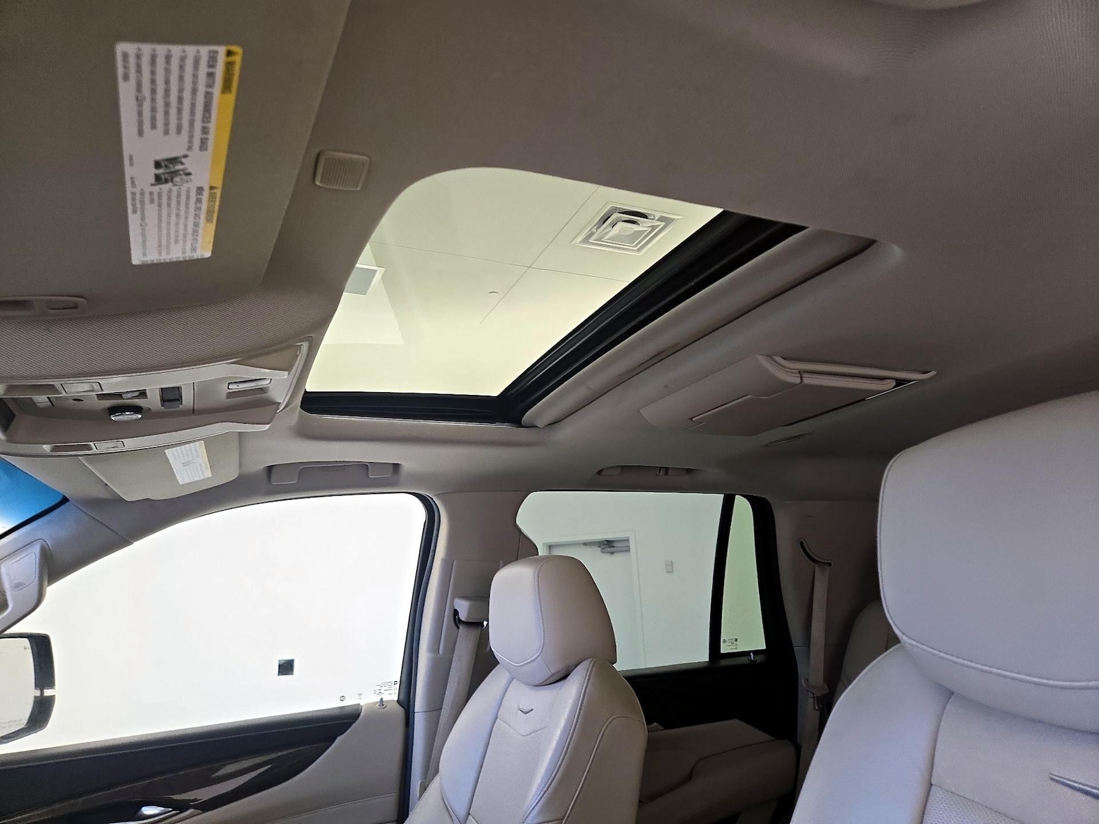 Sunroof(s) & Overhead Airbags