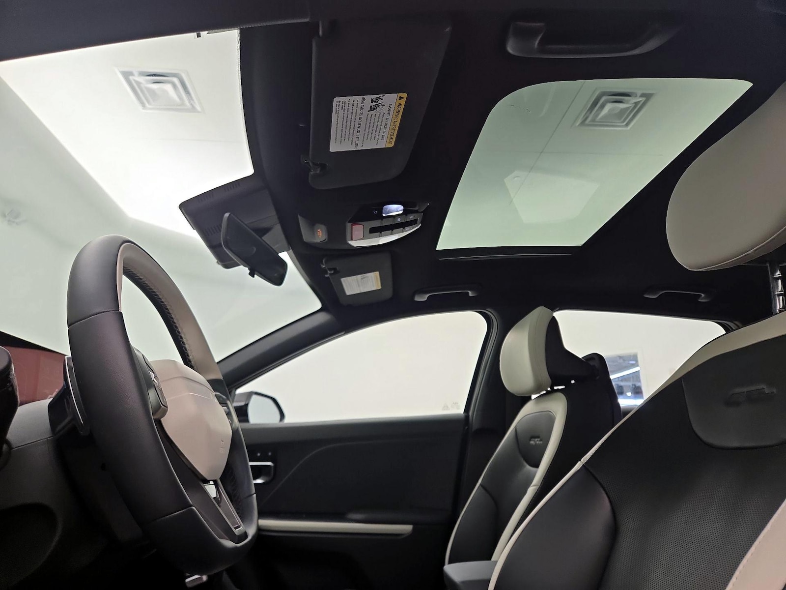 Sunroof(s) & Overhead Airbags