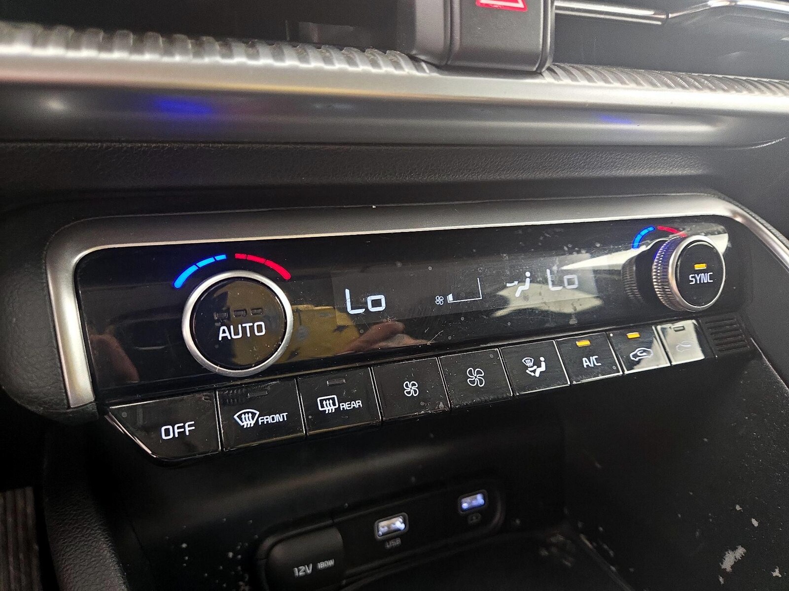 2023 Kia K5 LXS - Photo 17