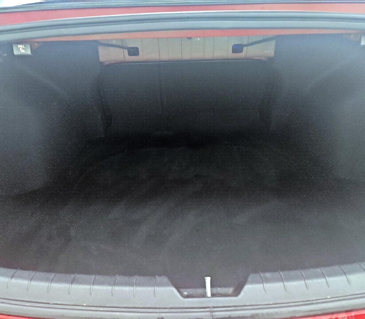 Trunk/Cargo (Seats Up)