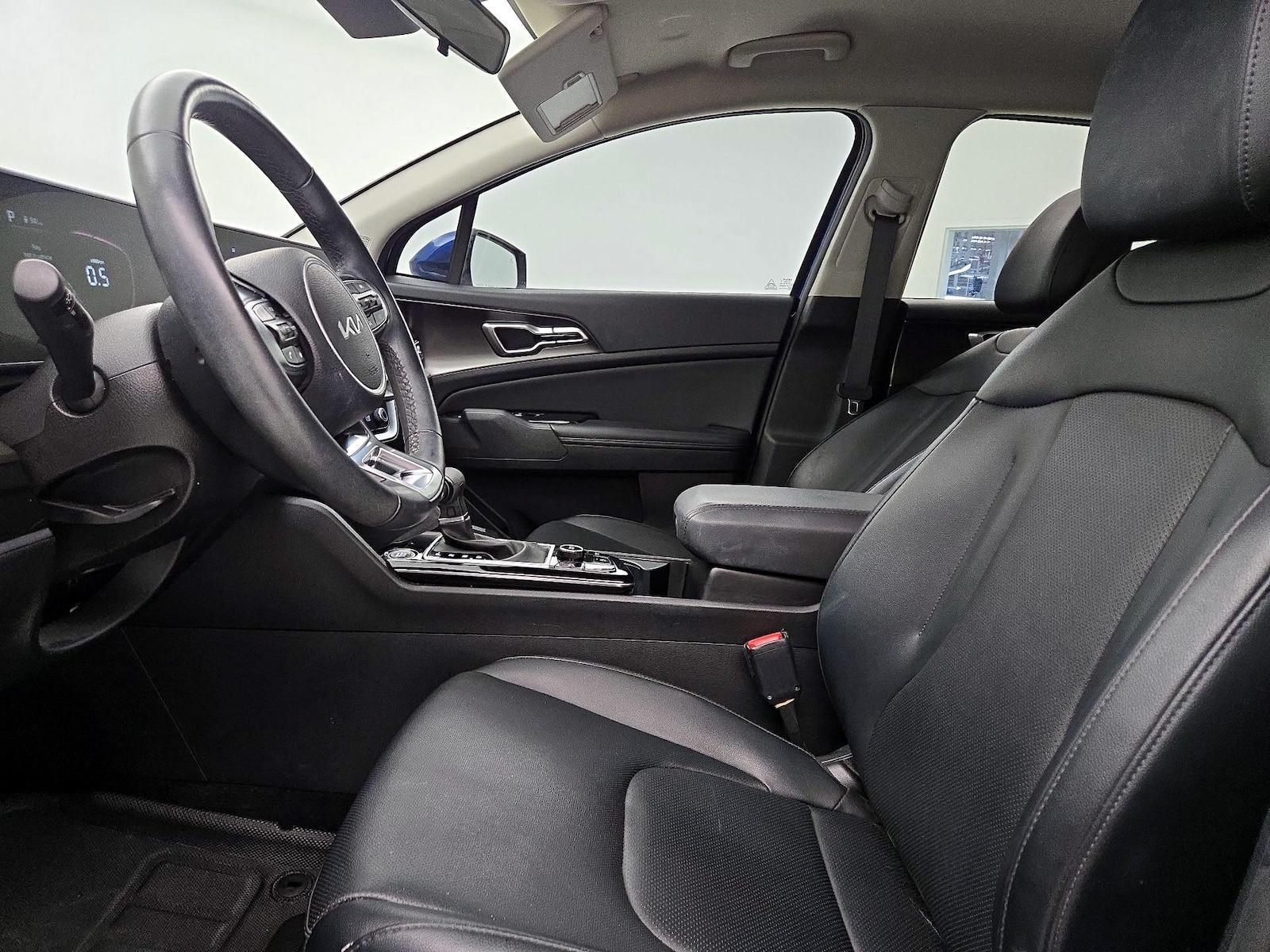 2024 Kia Sportage EX - Photo 12