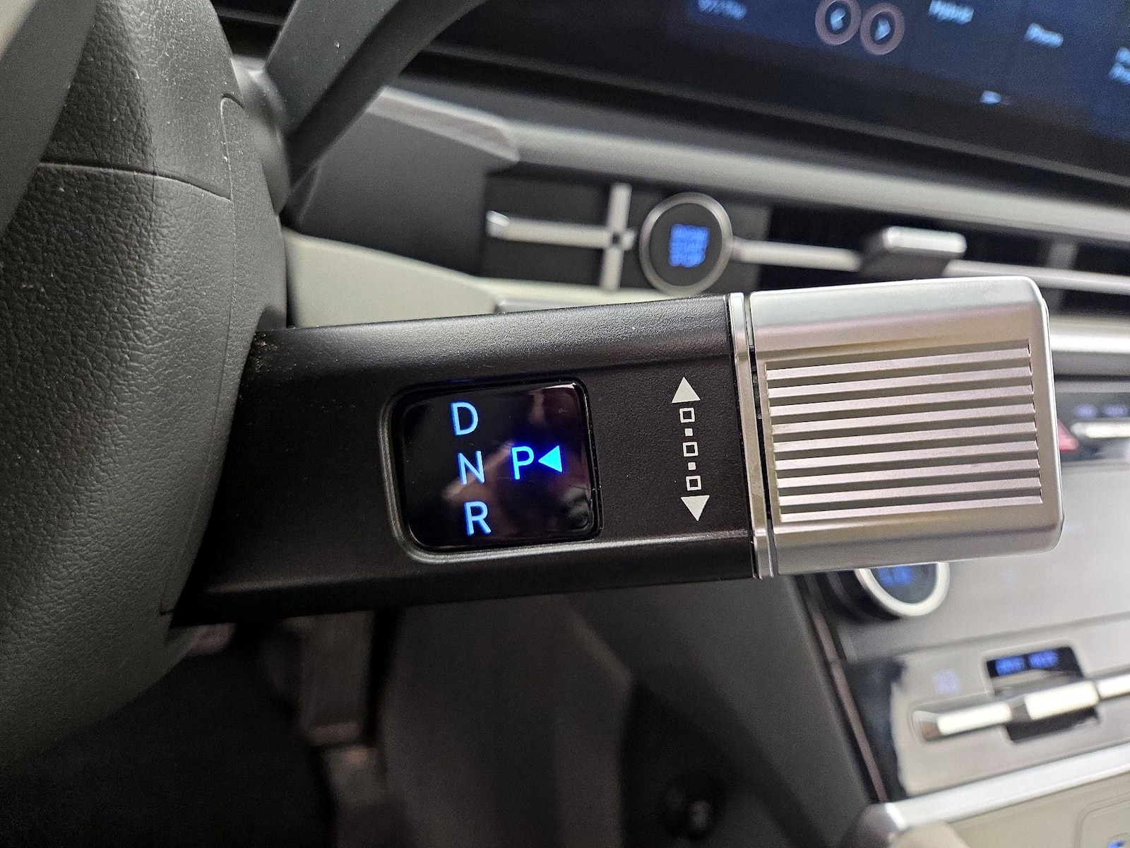 2025 Hyundai Santa Fe SEL - Photo 18