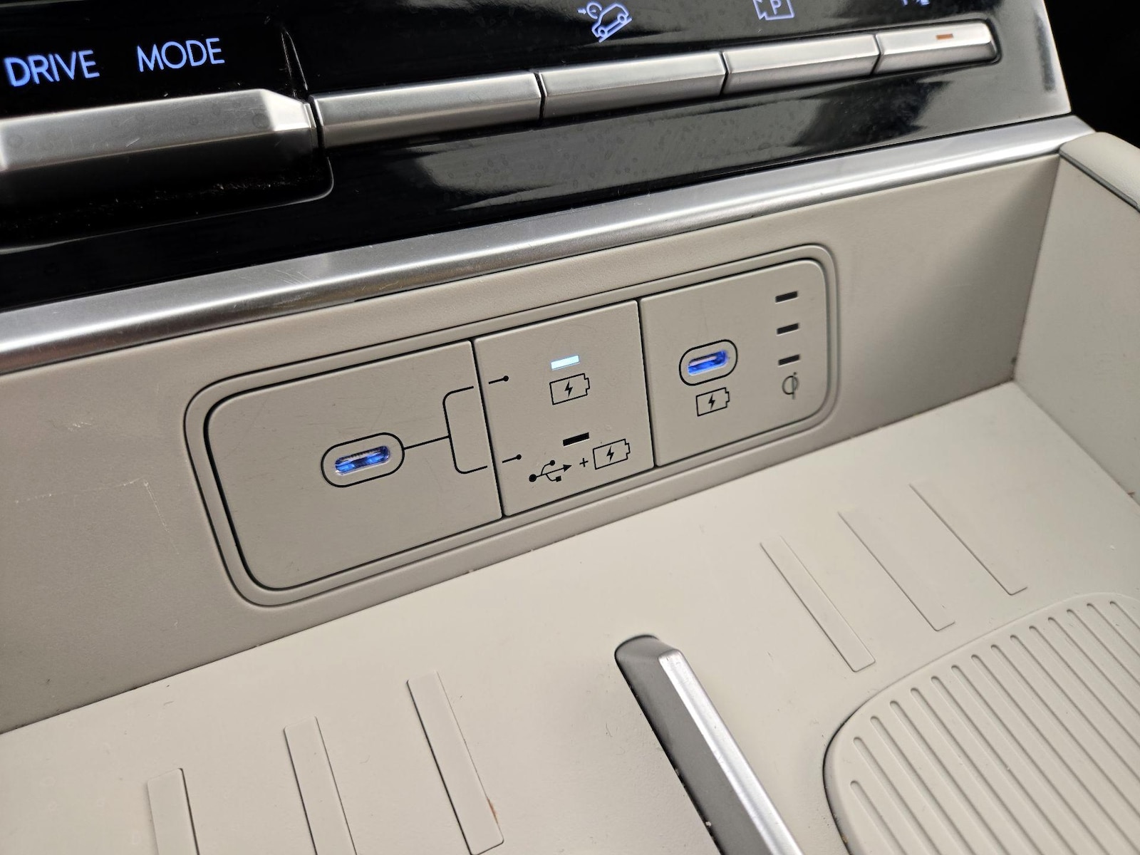 2025 Hyundai Santa Fe SEL - Photo 19