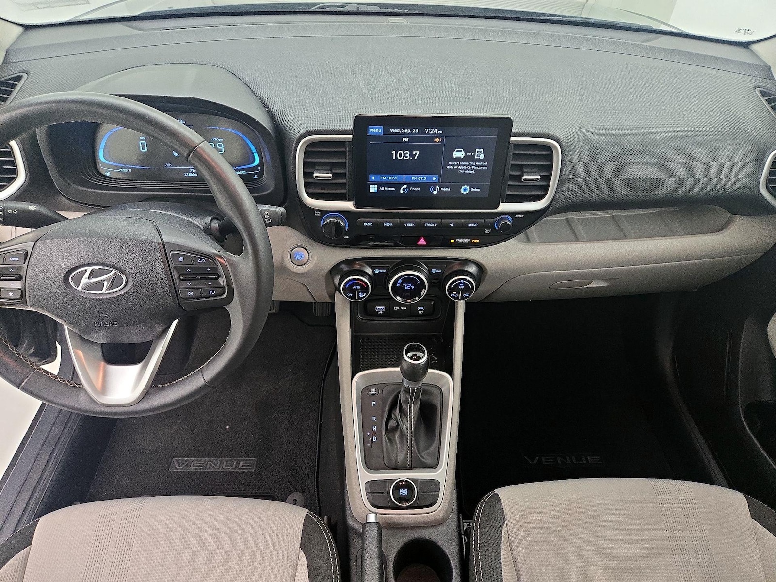 Apple CarPlay® & Android Auto™