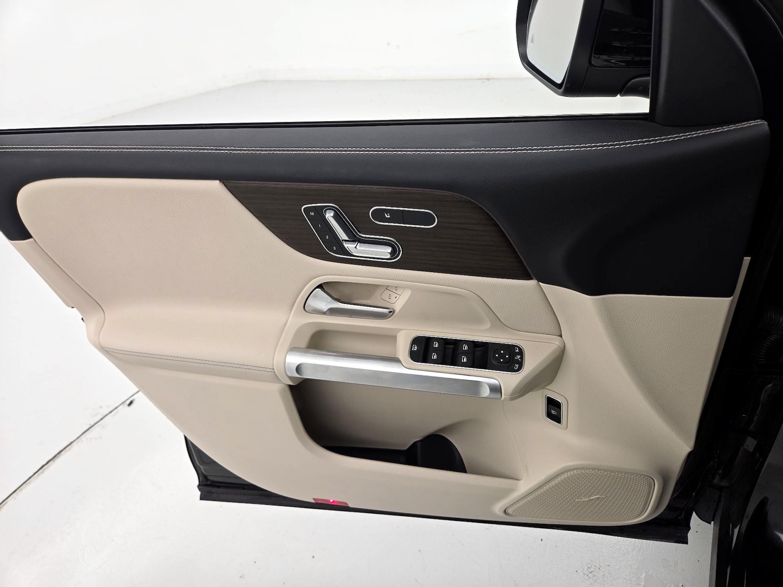 2026 Mercedes-Benz GLB GLB 250 - Photo 13