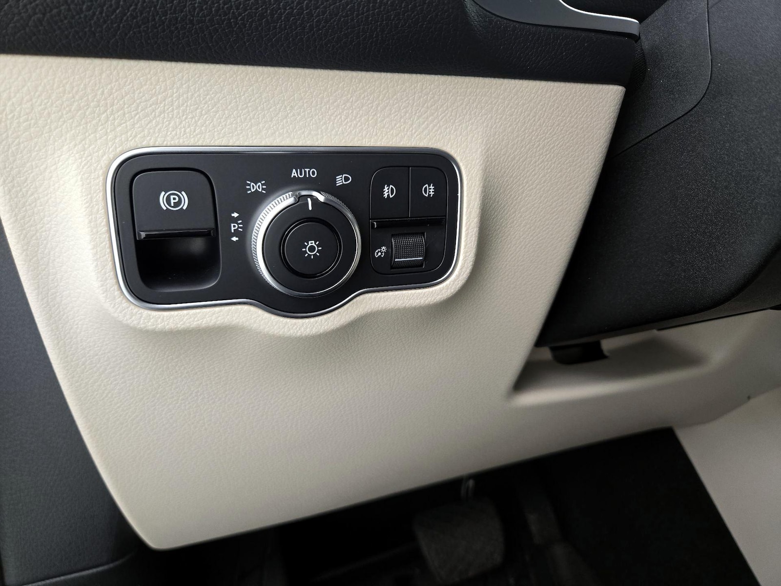 2026 Mercedes-Benz GLB GLB 250 - Photo 14