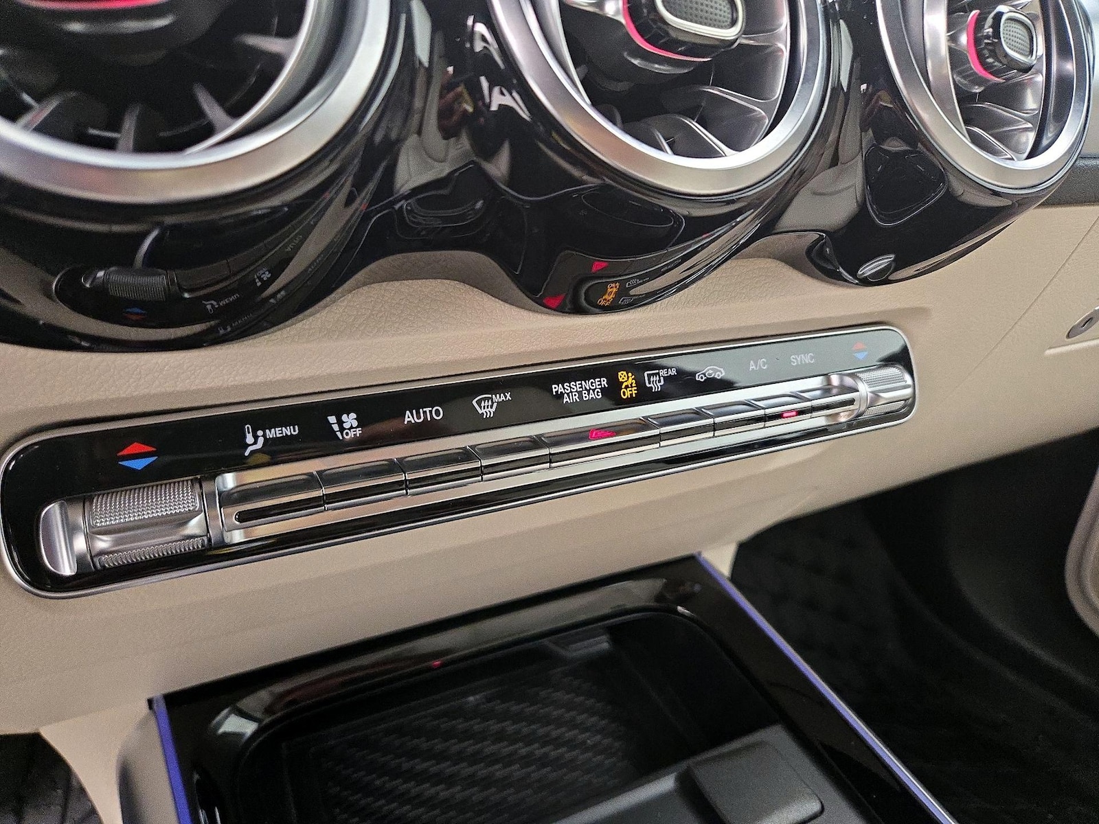2026 Mercedes-Benz GLB GLB 250 - Photo 17