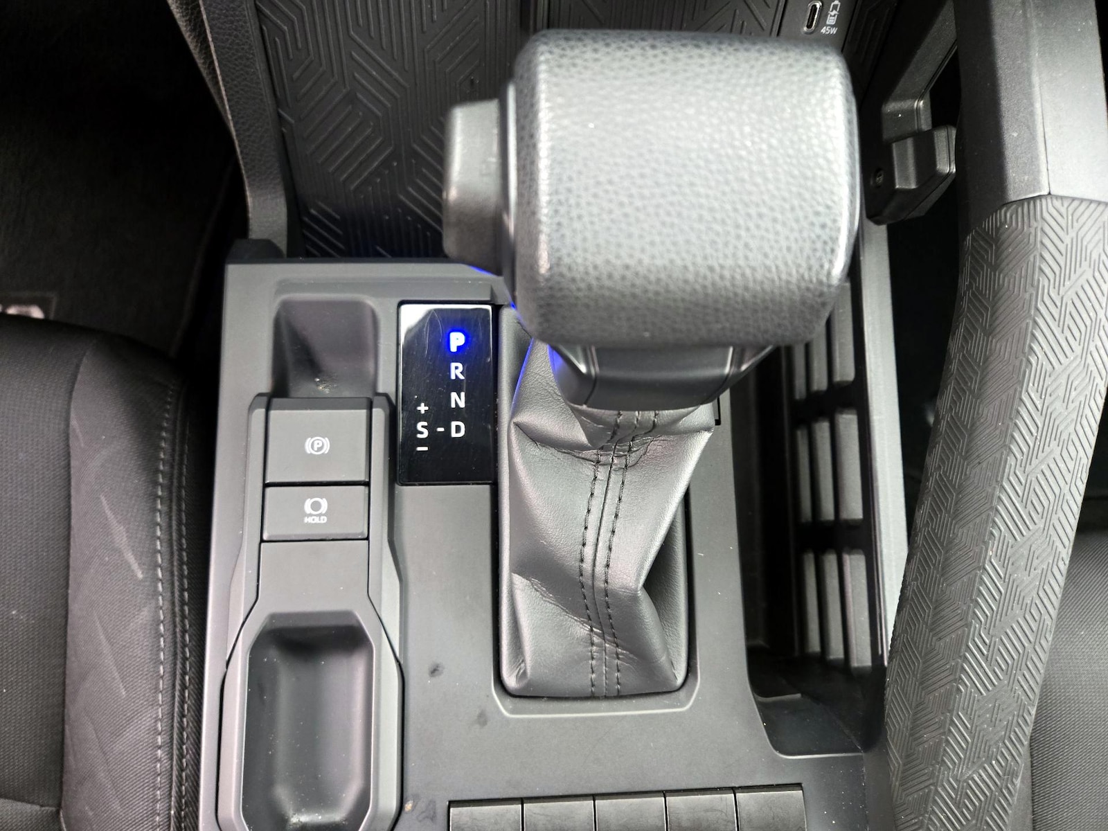 2025 Toyota Tacoma SR - Photo 18