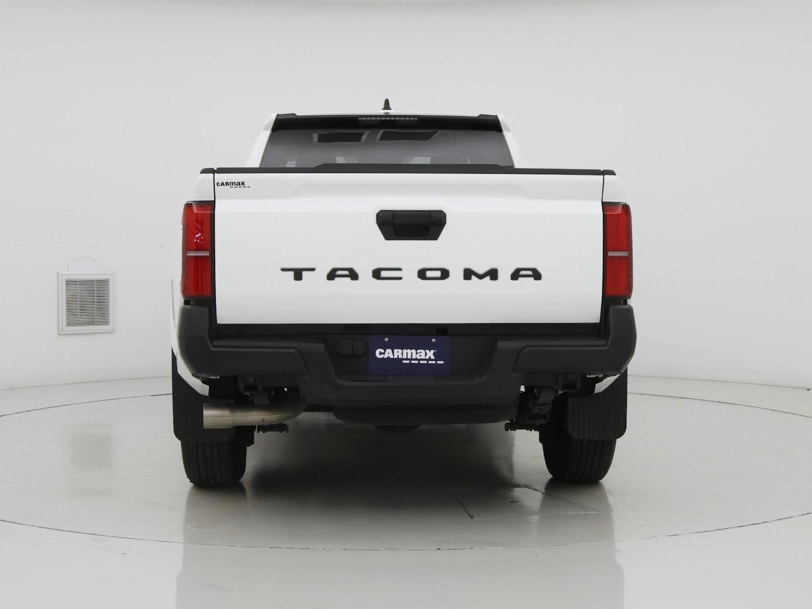 2025 Toyota Tacoma SR - Photo 7