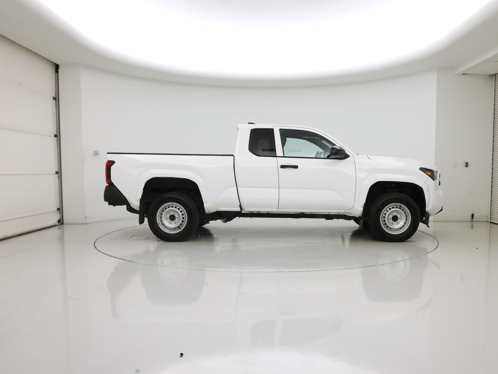 2025 Toyota Tacoma SR - Photo 8