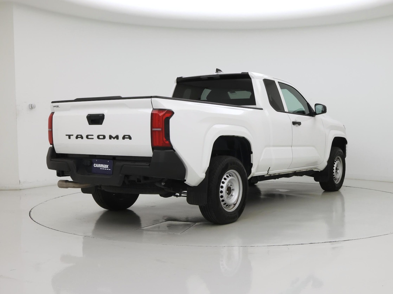 2025 Toyota Tacoma SR - Photo 9