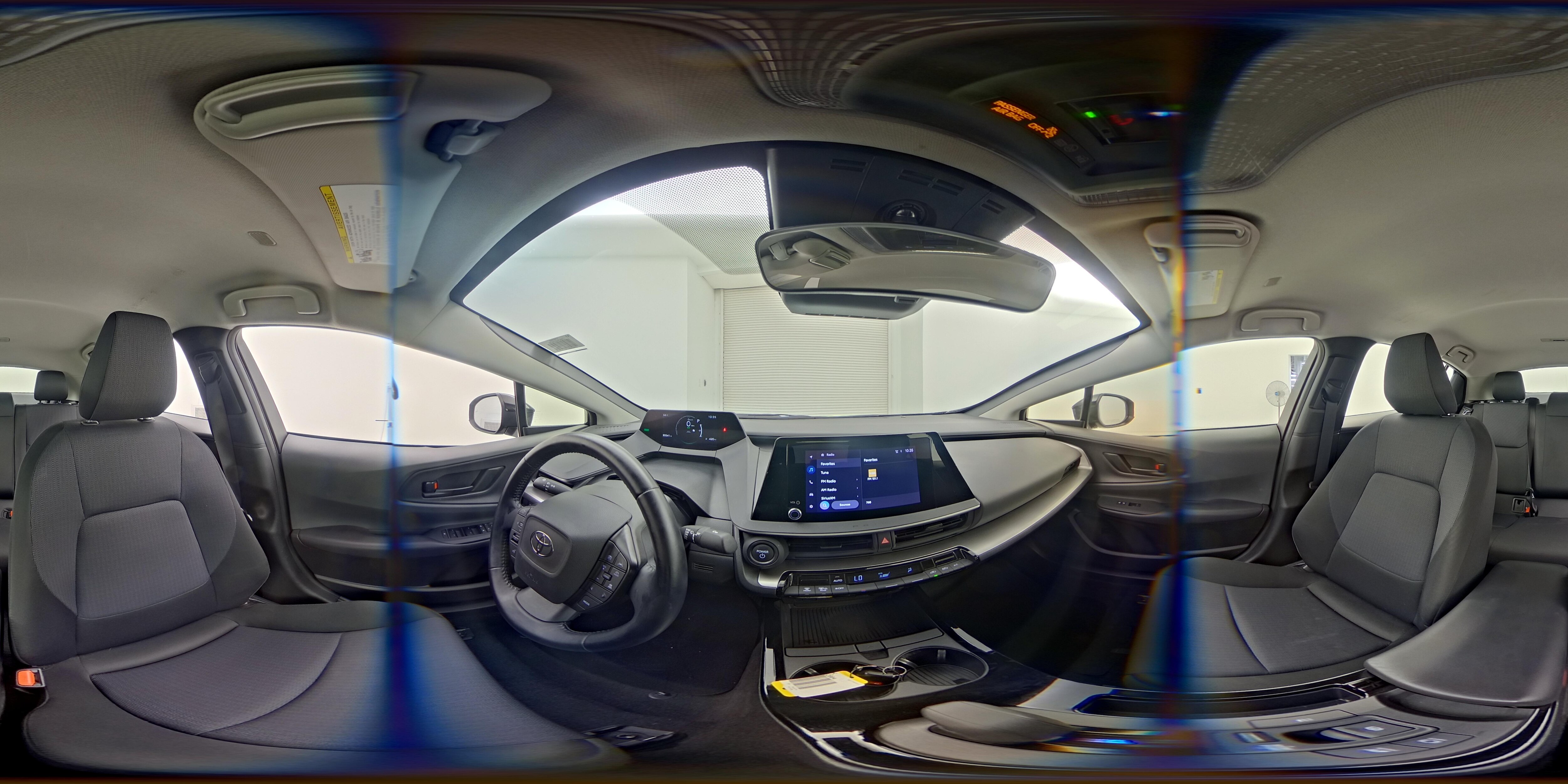 2025 Toyota Prius LE - Photo 24