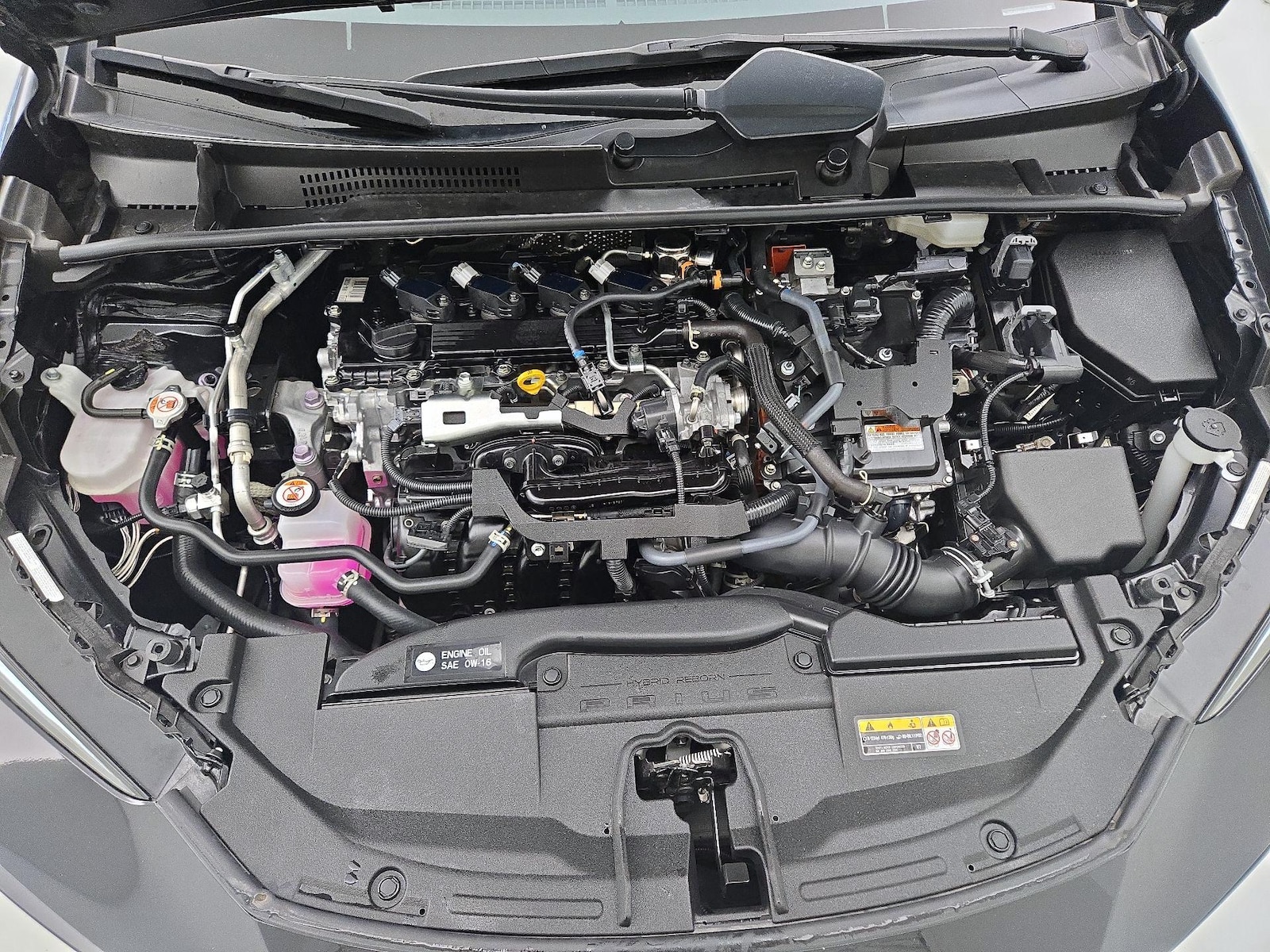 2025 Toyota Prius LE - Photo 22