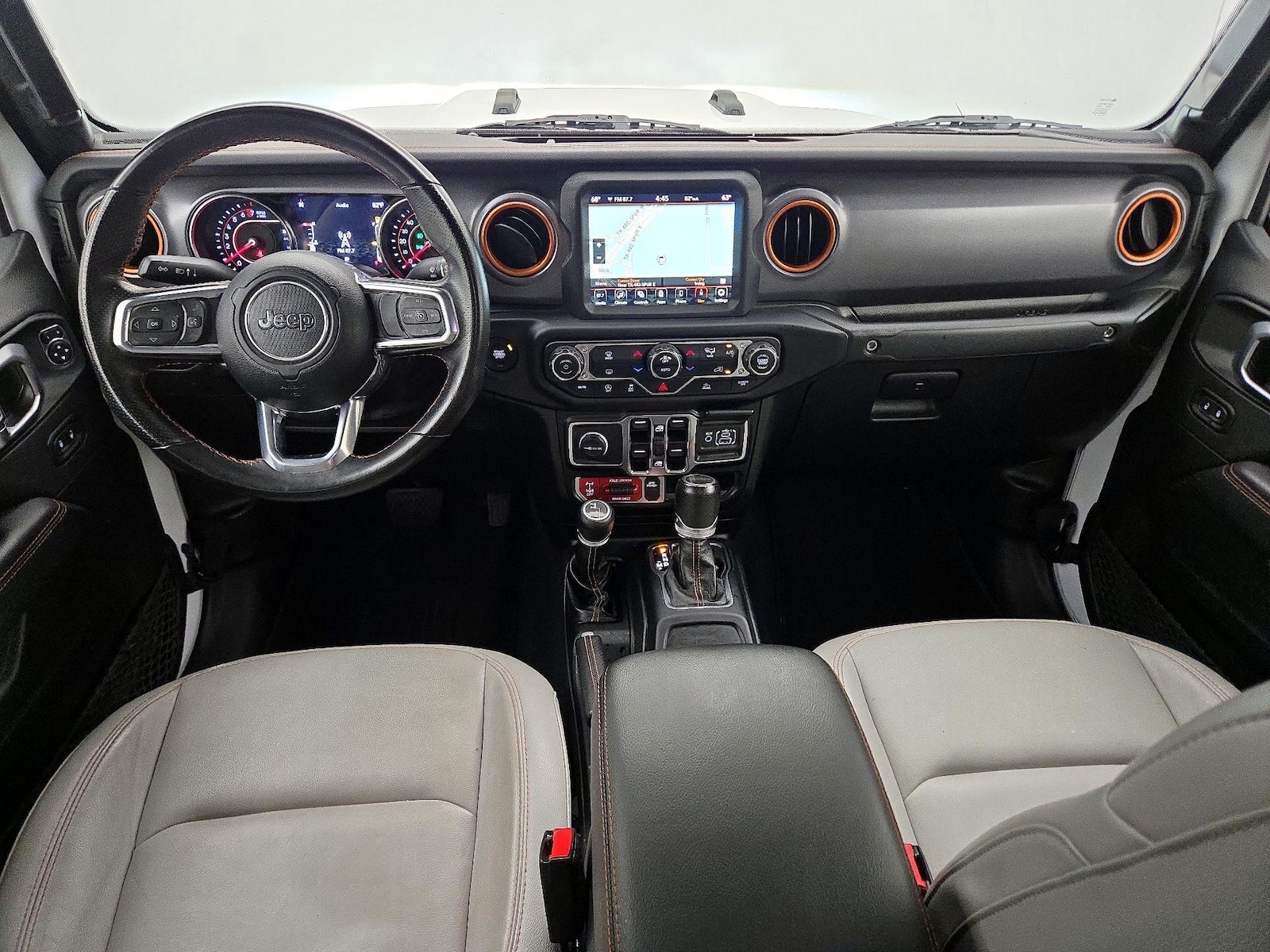 Apple CarPlay® & Android Auto™