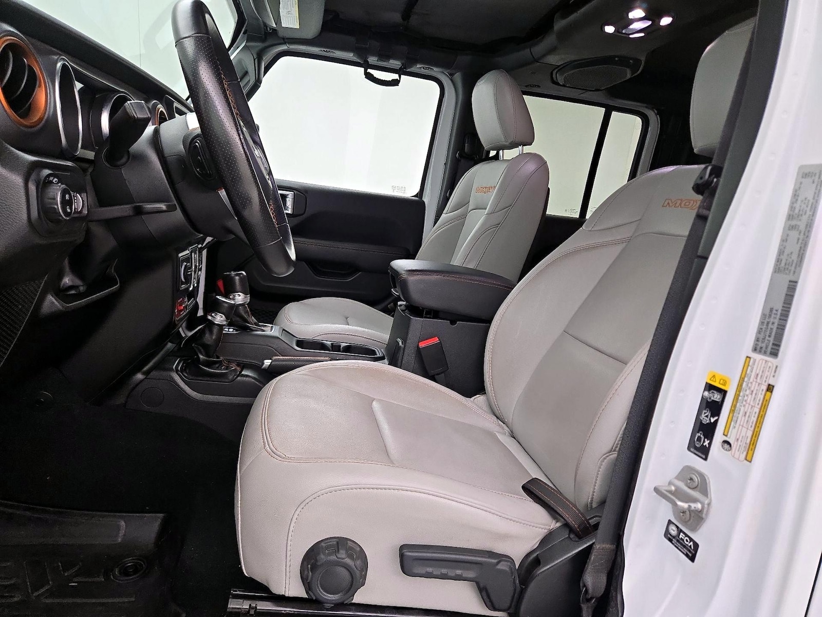 Leather Seats & Side Airbags