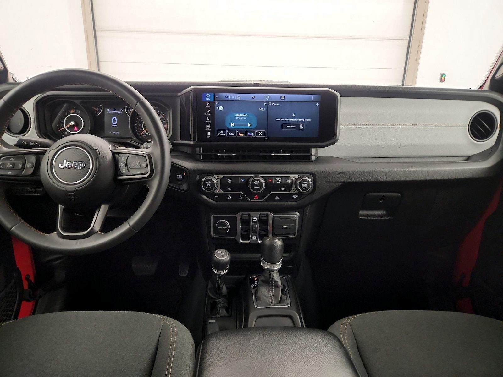 Apple CarPlay® & Android Auto™