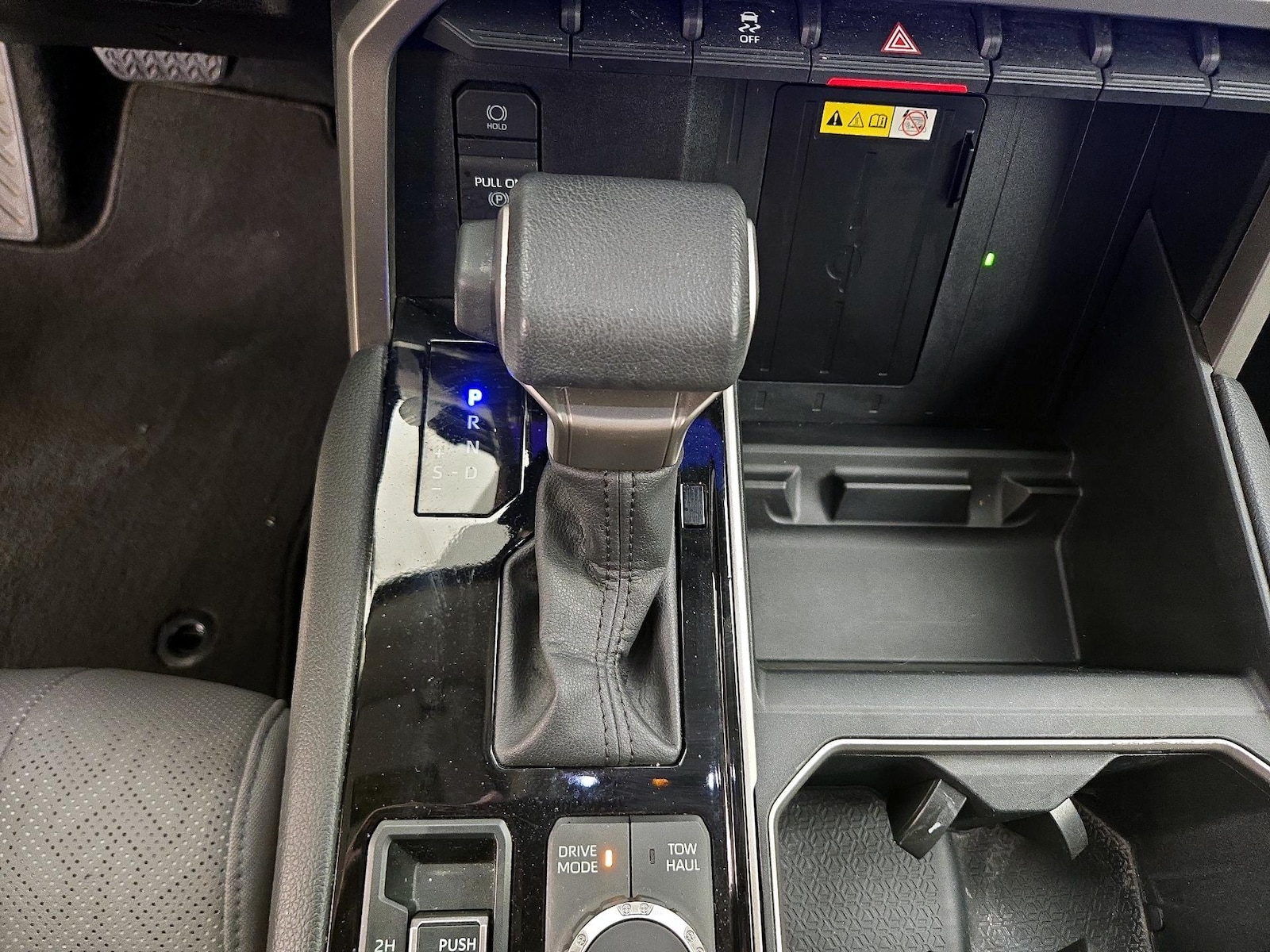 2024 Toyota Tundra Limited - Photo 18