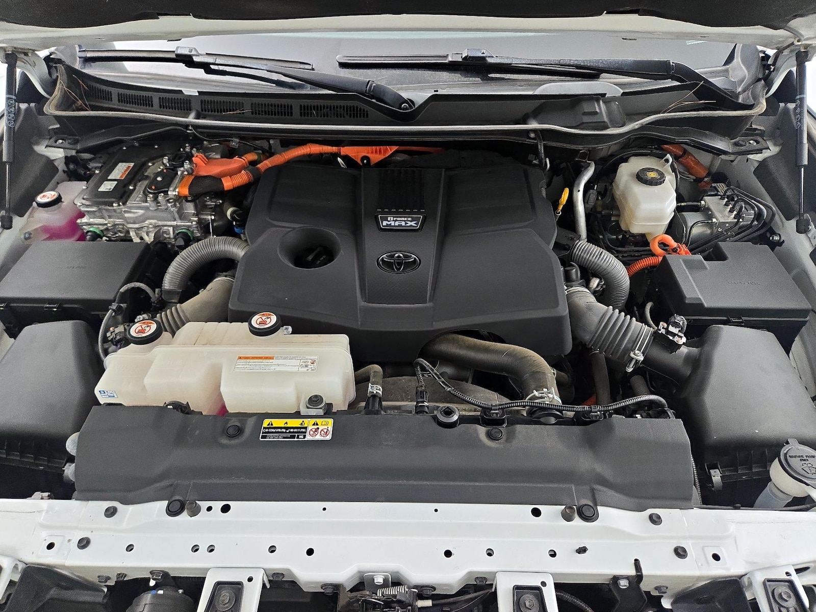 2024 Toyota Tundra Limited - Photo 22