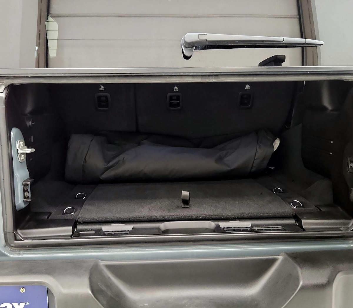 Trunk/Cargo (Seats Up)