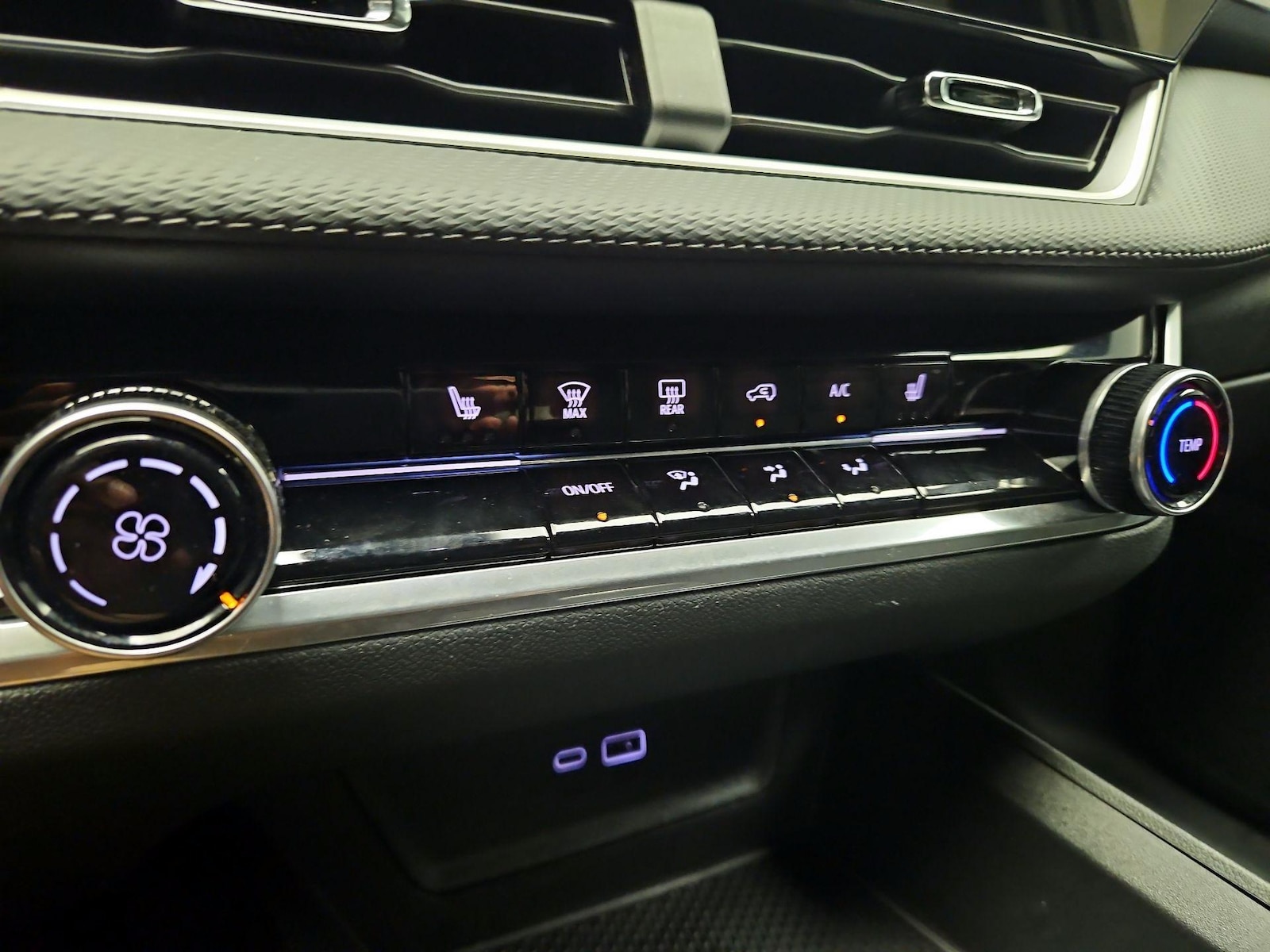 2026 Chevrolet Equinox LT - Photo 18