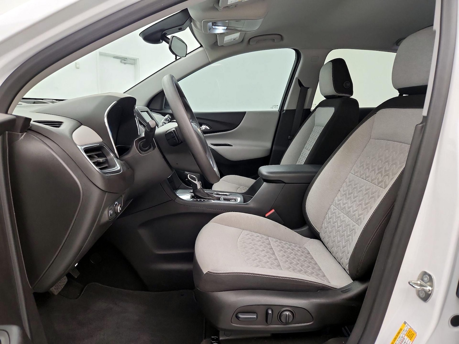 2024 Chevrolet Equinox LS - Photo 12