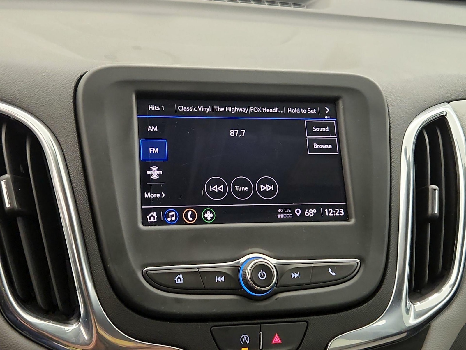 2024 Chevrolet Equinox LS - Photo 16