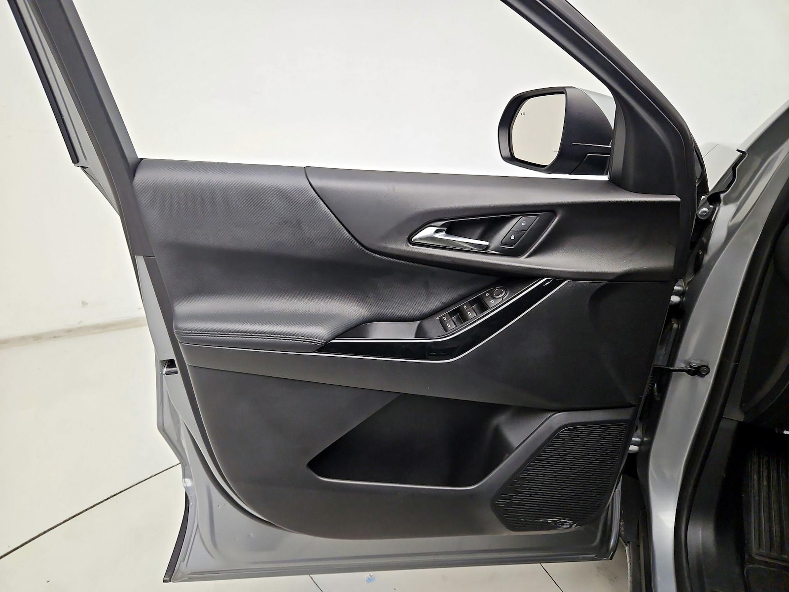 2026 Chevrolet Equinox LT - Photo 13