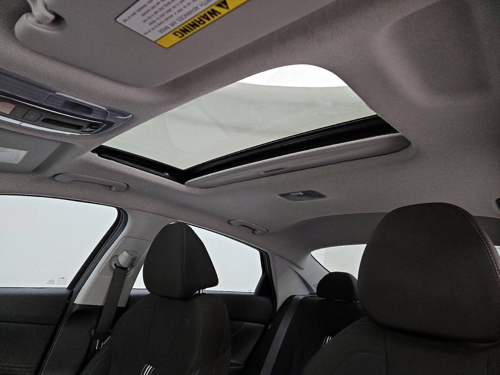 Sunroof(s) & Overhead Airbags