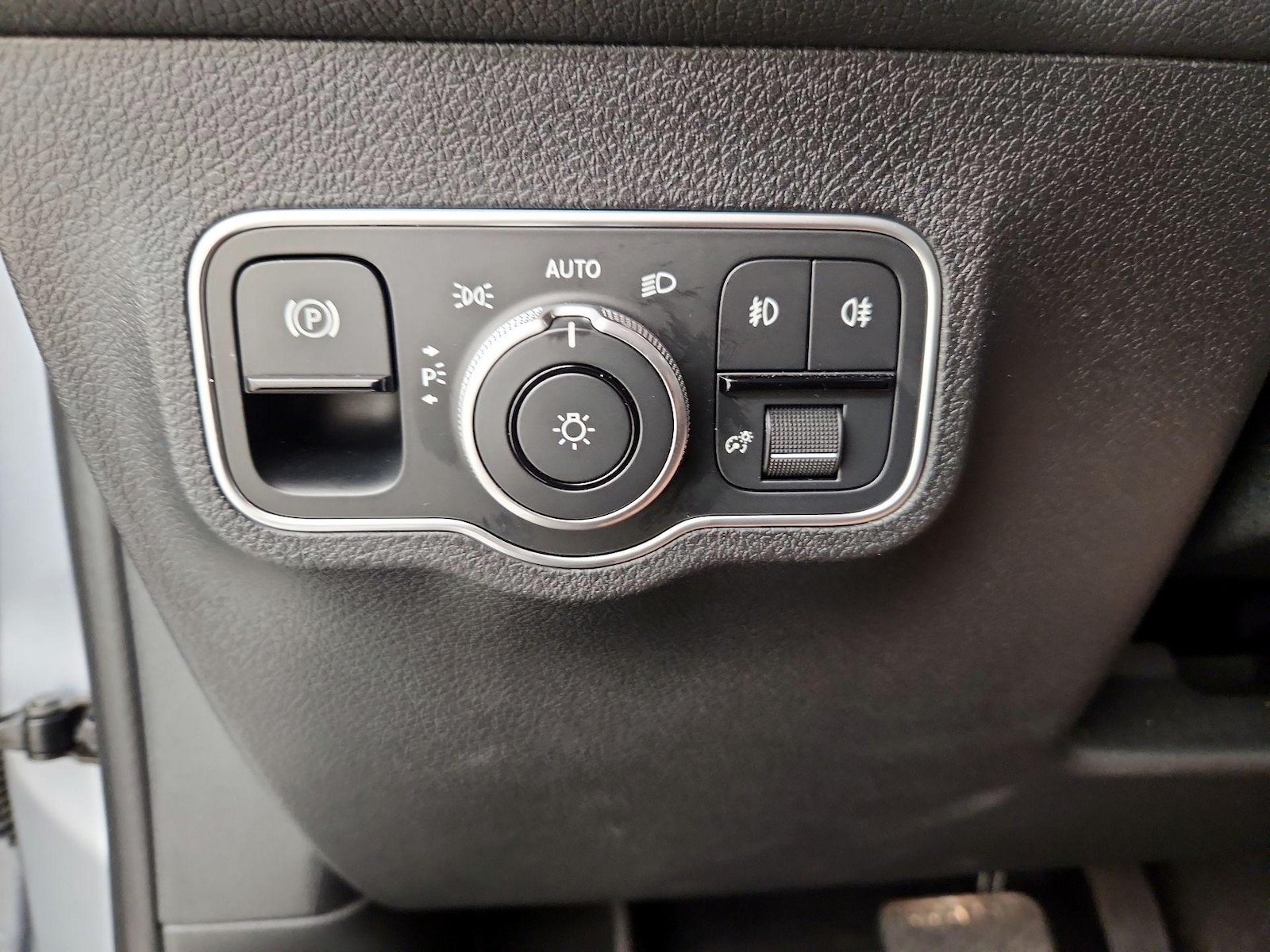 2026 Mercedes-Benz GLB GLB 250 - Photo 14