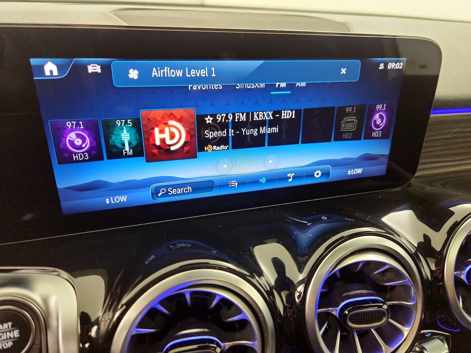 2026 Mercedes-Benz GLB GLB 250 - Photo 16