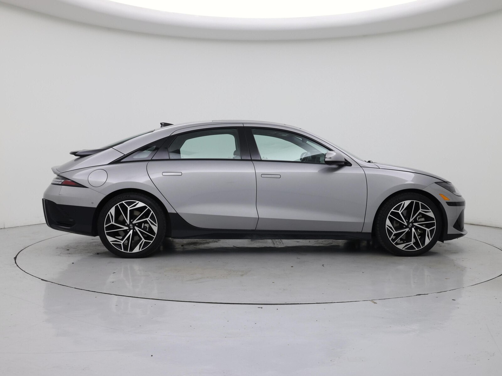 2023 Hyundai IONIQ 6 Limited - Photo 8