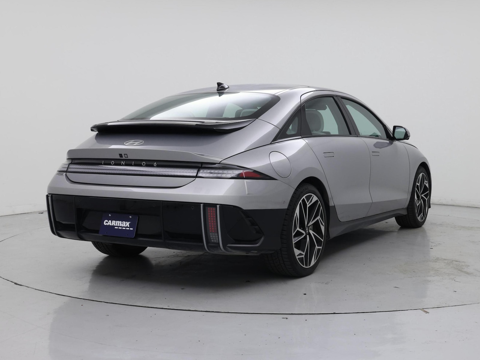 2023 Hyundai IONIQ 6 Limited - Photo 9